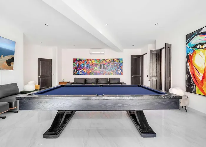 Marbella Lane Grand Private Luxury Holiday home *