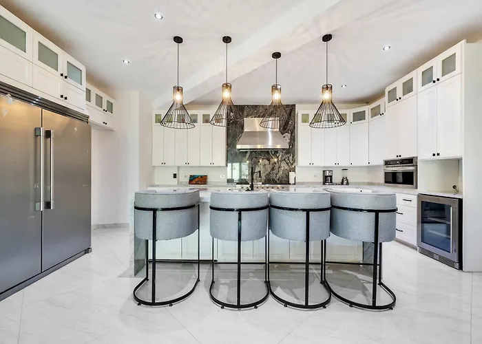 Marbella Lane Grand Private Luxury *