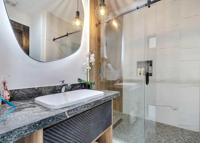 Marbella Lane Grand Private Luxury Holiday home