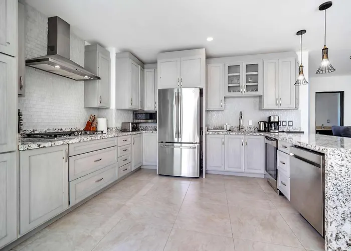 Marbella Lane Grand Private Luxury Holiday home *