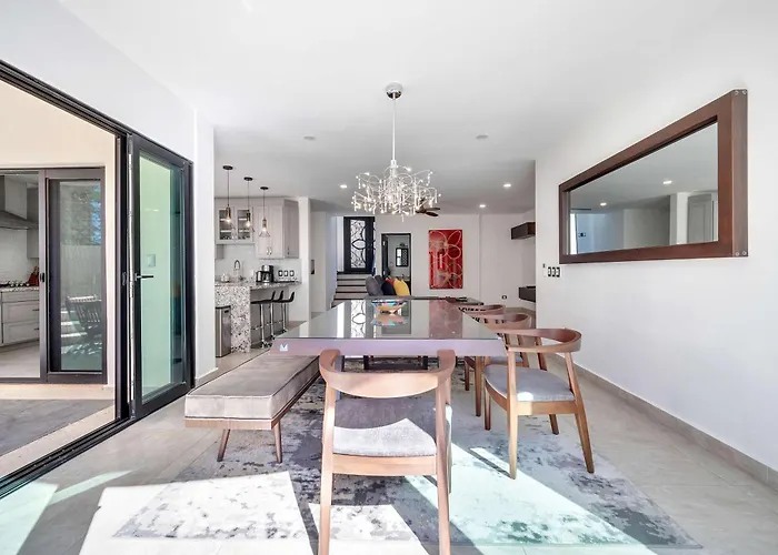 Marbella Lane Grand Private Luxury Holiday home