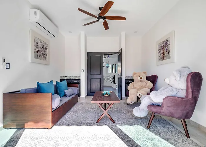 Marbella Lane Grand Private Luxury Holiday home *